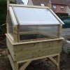 Potager-carre-sureleve-avec-serre_thumb